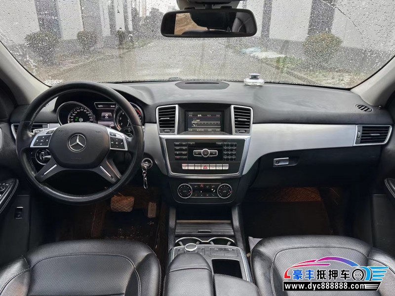 14年奔驰ML轿车抵押车出售