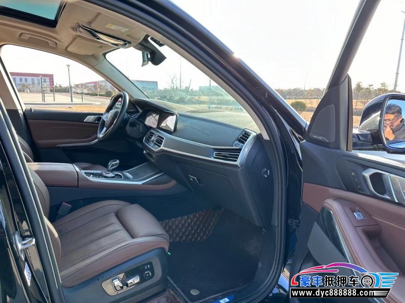 22年宝马X7轿车抵押车出售