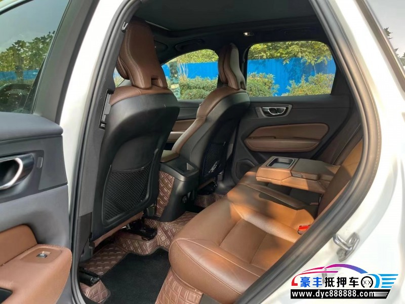 21年沃尔沃XC60轿车抵押车出售