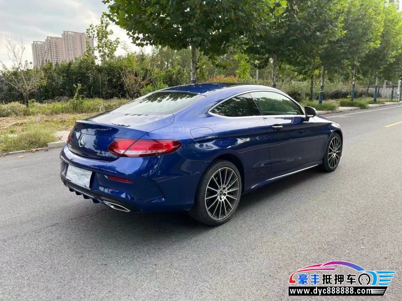 17年奔驰C轿车抵押车出售