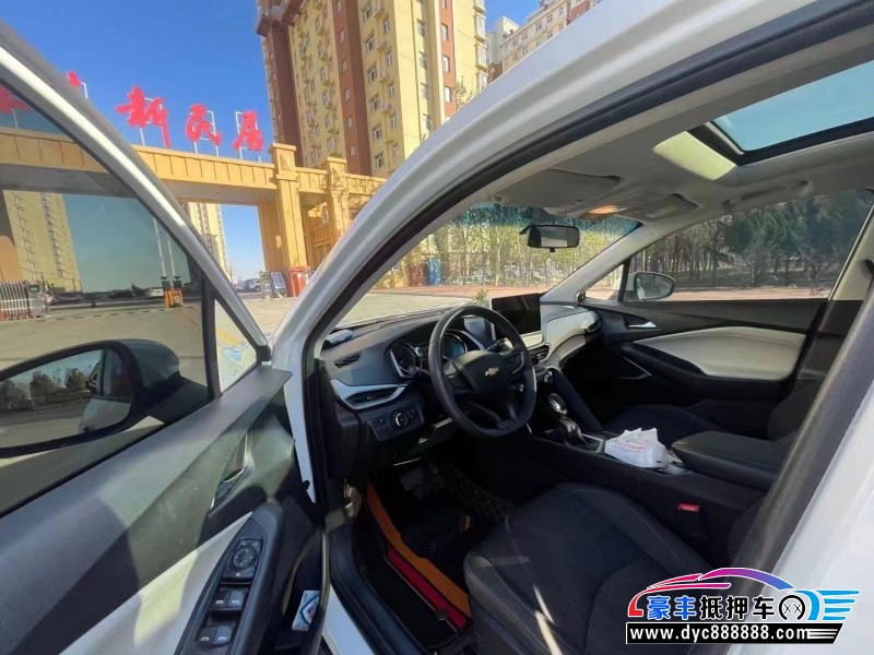 20年雪佛兰沃兰多轿车抵押车出售