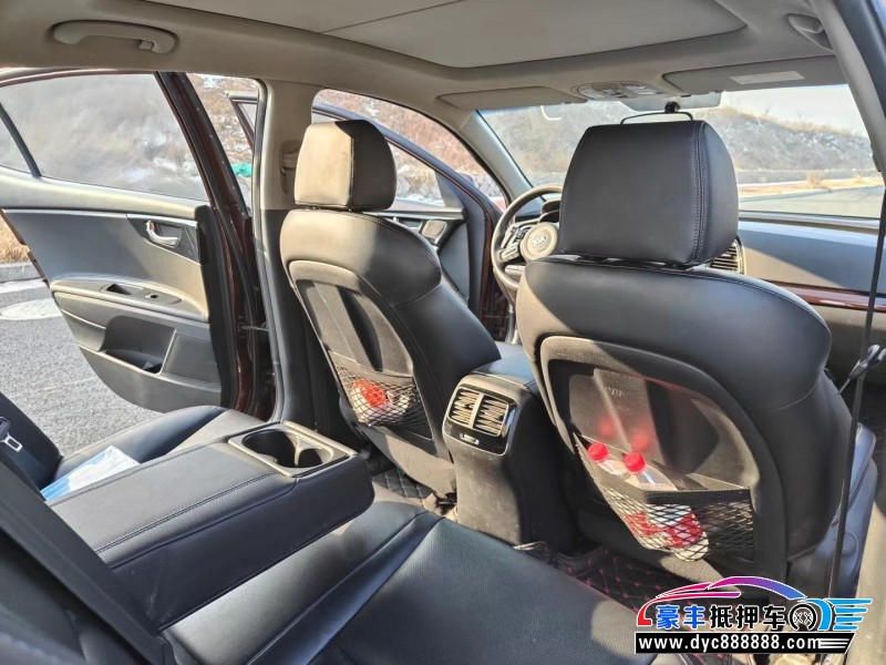 16年起亚K4轿车抵押车出售