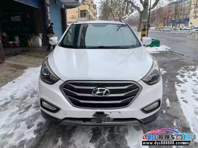 14年现代ix35轿车抵押车出售