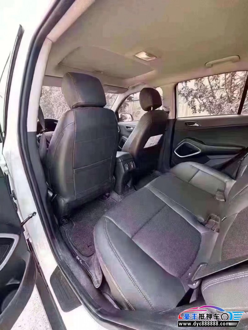 18年现代ix35轿车抵押车出售