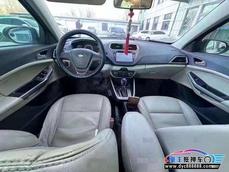 15年福特福睿斯轿车抵押车出售