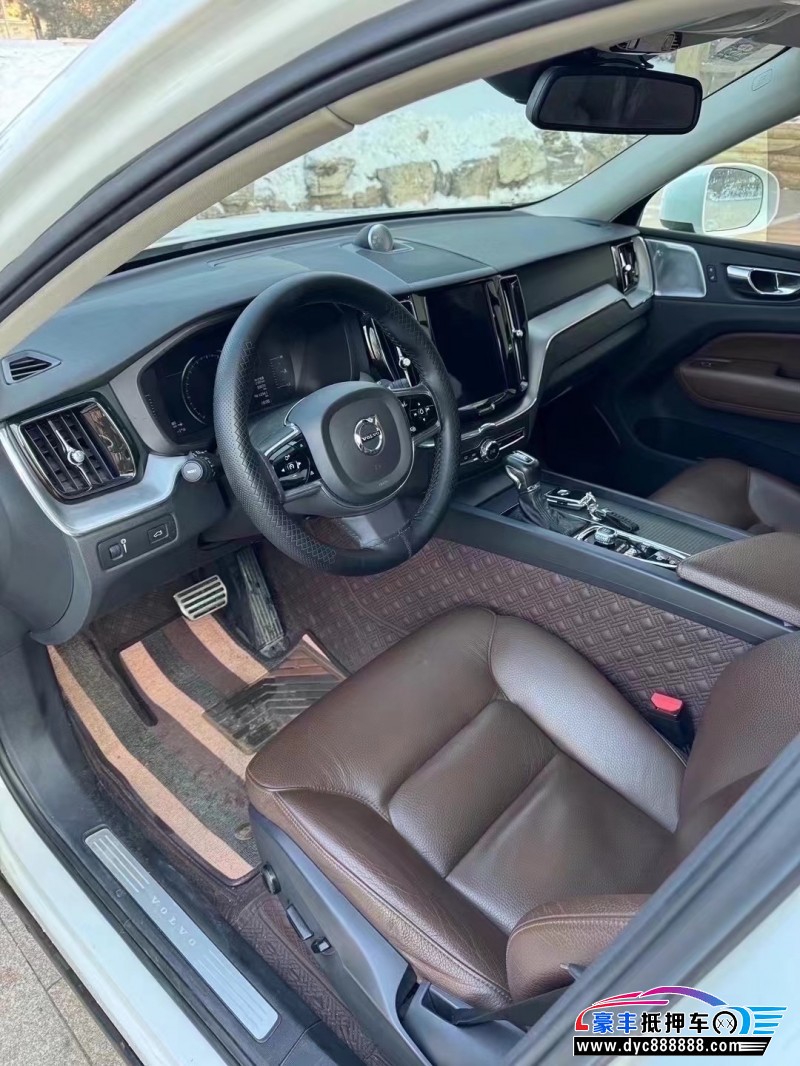18年沃尔沃XC60轿车抵押车出售