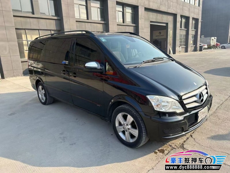 12年奔驰唯雅诺轿车抵押车出售