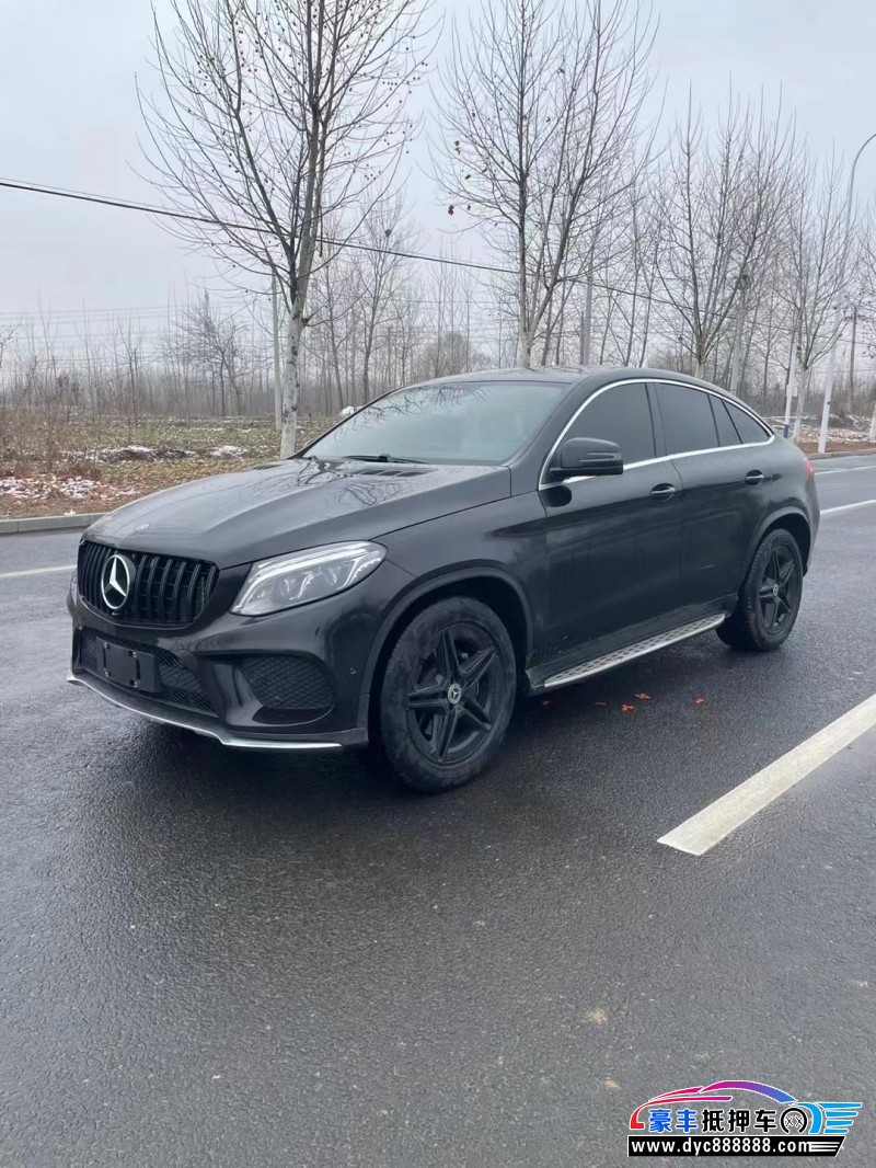 19年奔驰GLE轿车抵押车出售