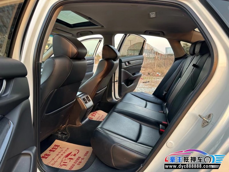 18年本田雅阁轿车抵押车出售