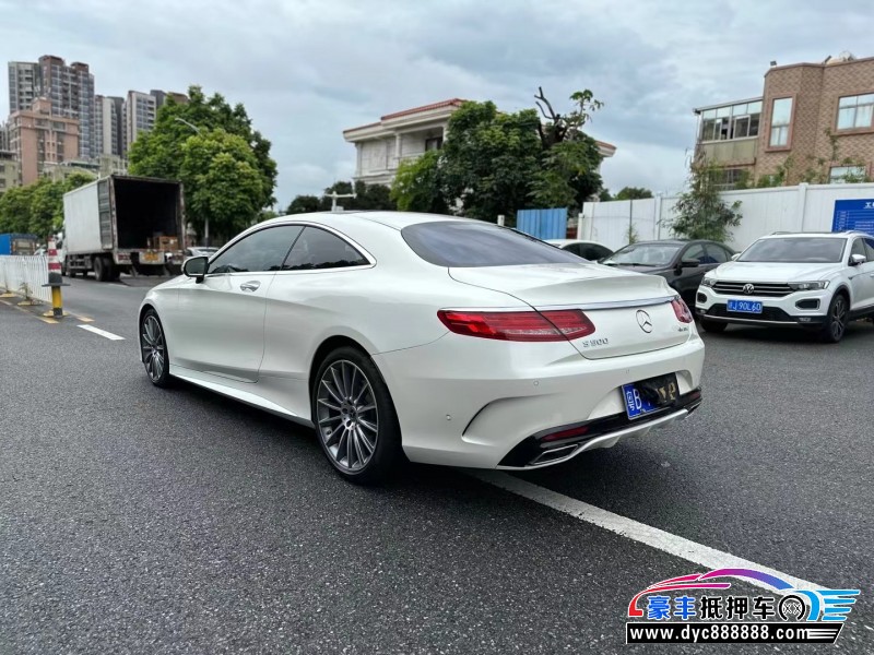 18年奔驰S轿车抵押车出售