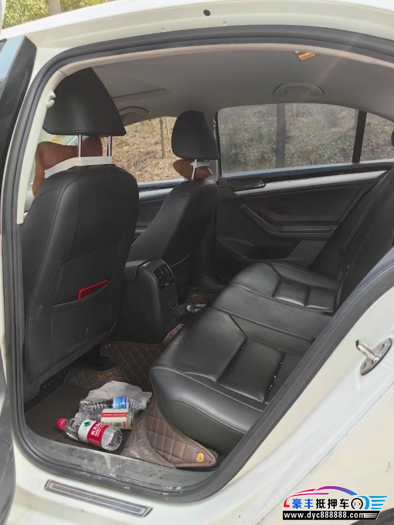 18年大众速腾轿车抵押车出售