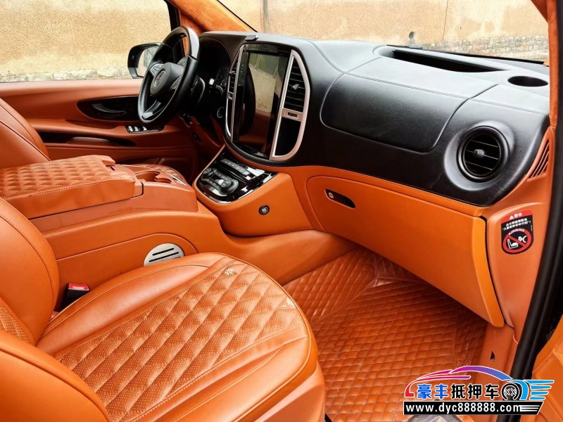 20年奔驰威霆轿车抵押车出售