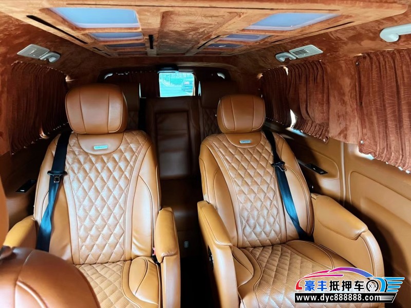 20年奔驰威霆轿车抵押车出售