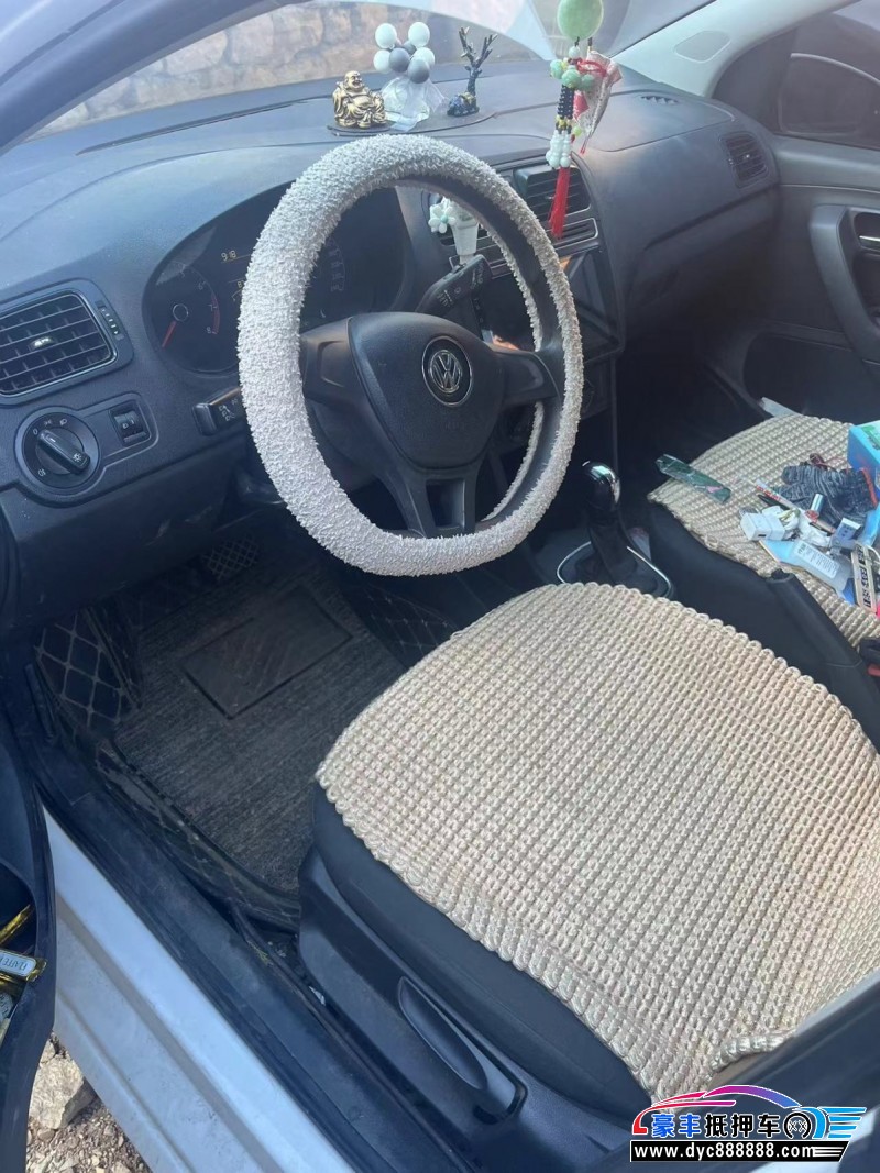 17年大众polo轿车抵押车出售