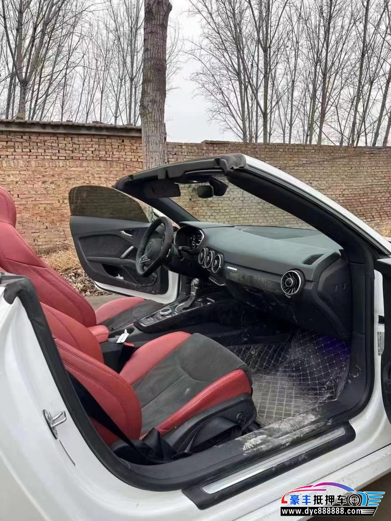 17年奥迪TT轿车抵押车出售