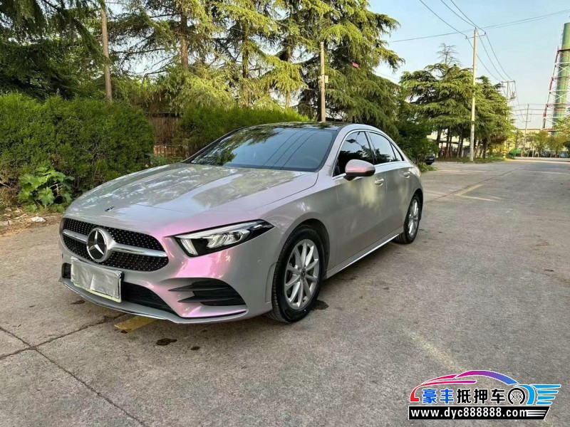 20年奔驰A轿车抵押车出售