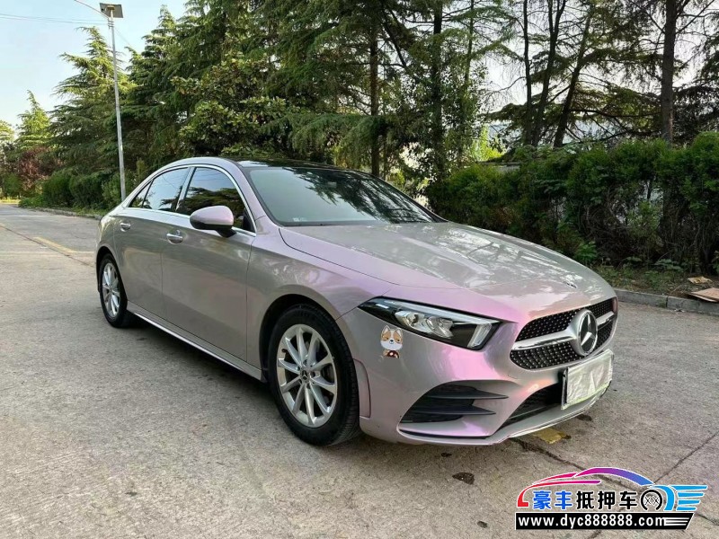 20年奔驰A轿车抵押车出售