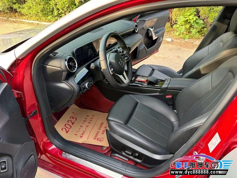 20年奔驰A轿车抵押车出售