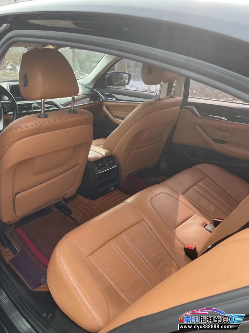 18年宝马5系轿车抵押车出售