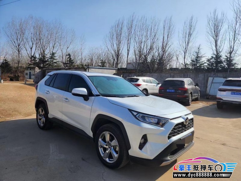 22年丰田RAV4轿车抵押车出售