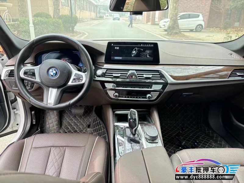 21年宝马5系轿车抵押车出售