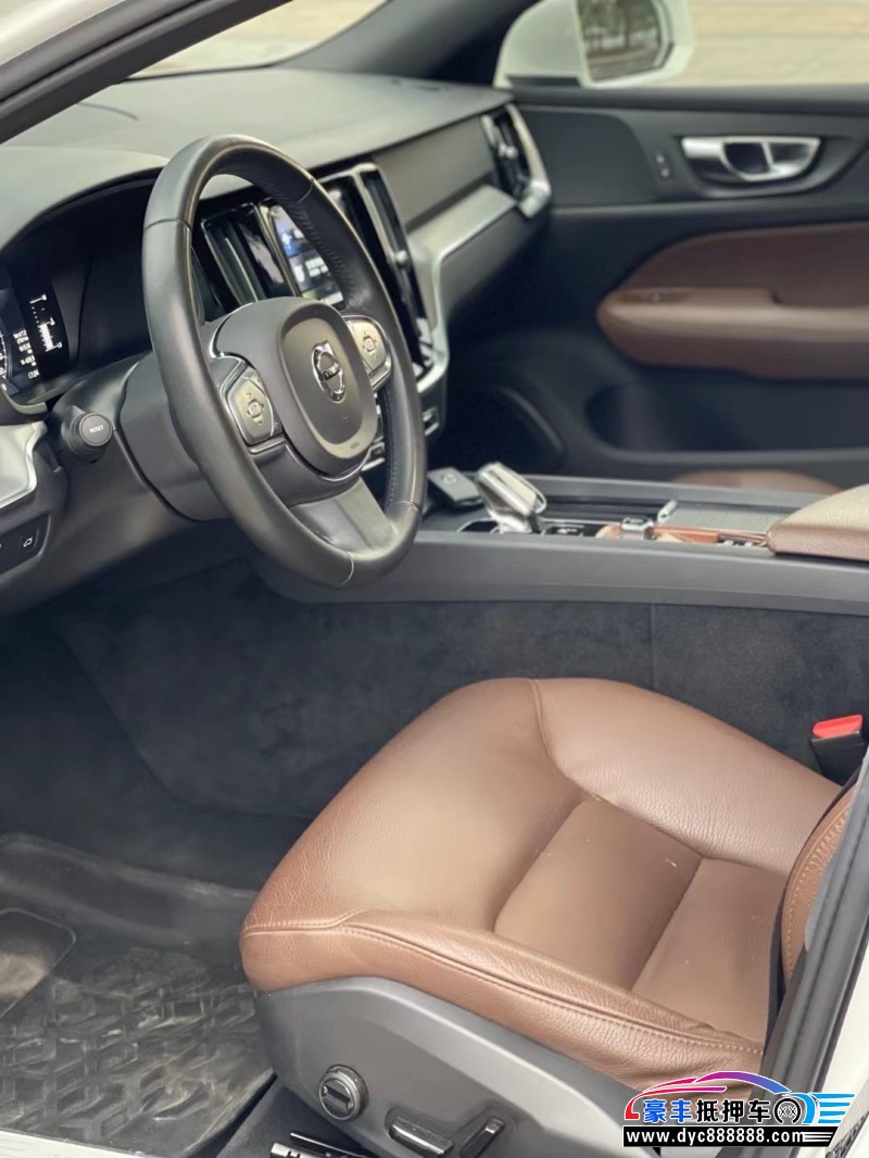 22年沃尔沃S60轿车抵押车出售