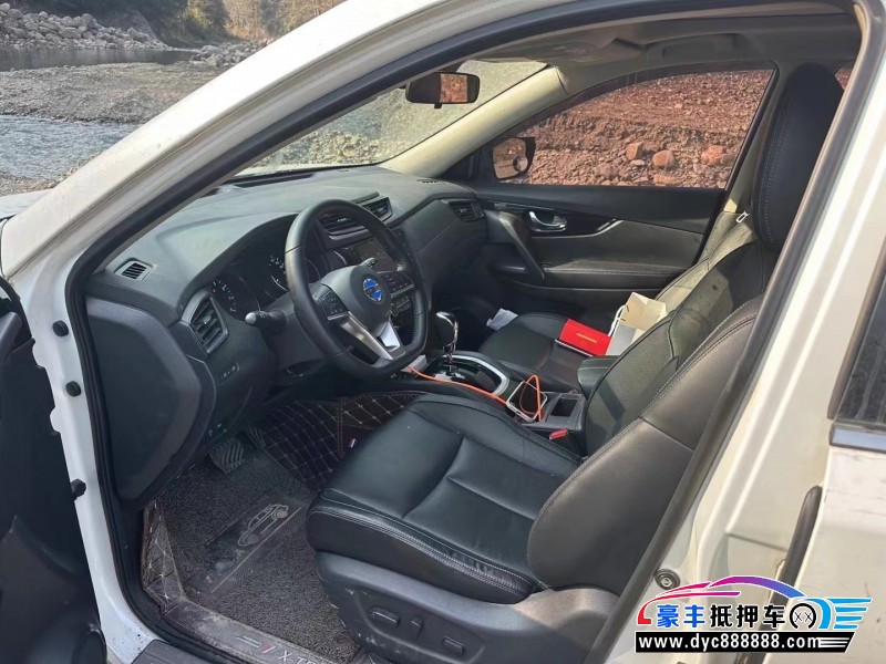 19年日产奇骏轿车抵押车出售