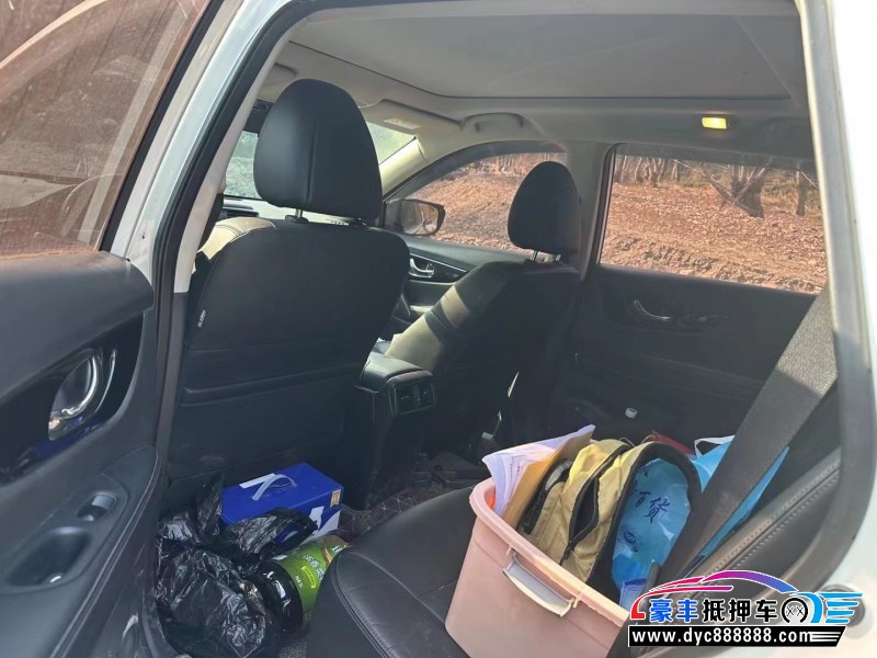 19年日产奇骏轿车抵押车出售