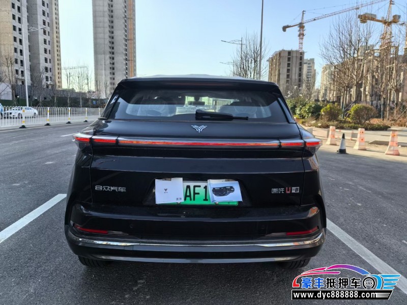 24年哪吒USUV抵押车出售