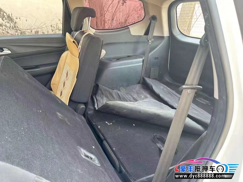 19年宝骏730轿车抵押车出售