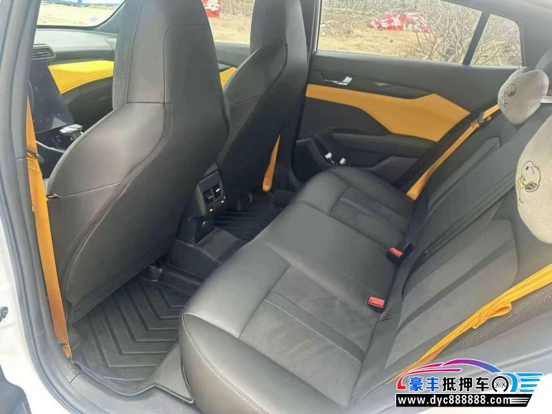 23年东风风神奕炫轿车抵押车出售