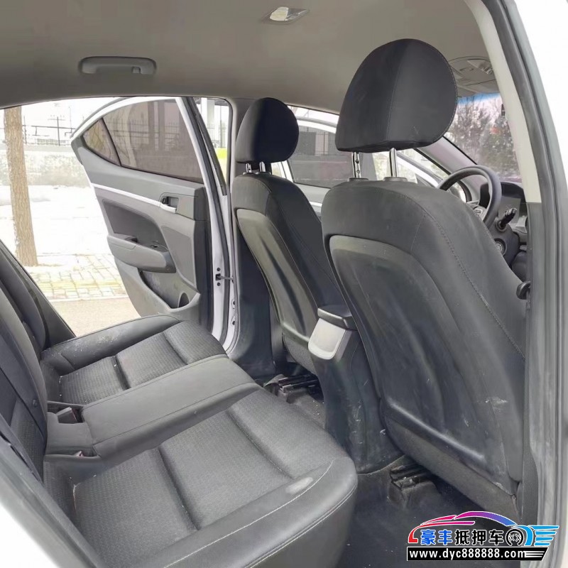 18年现代领动轿车抵押车出售