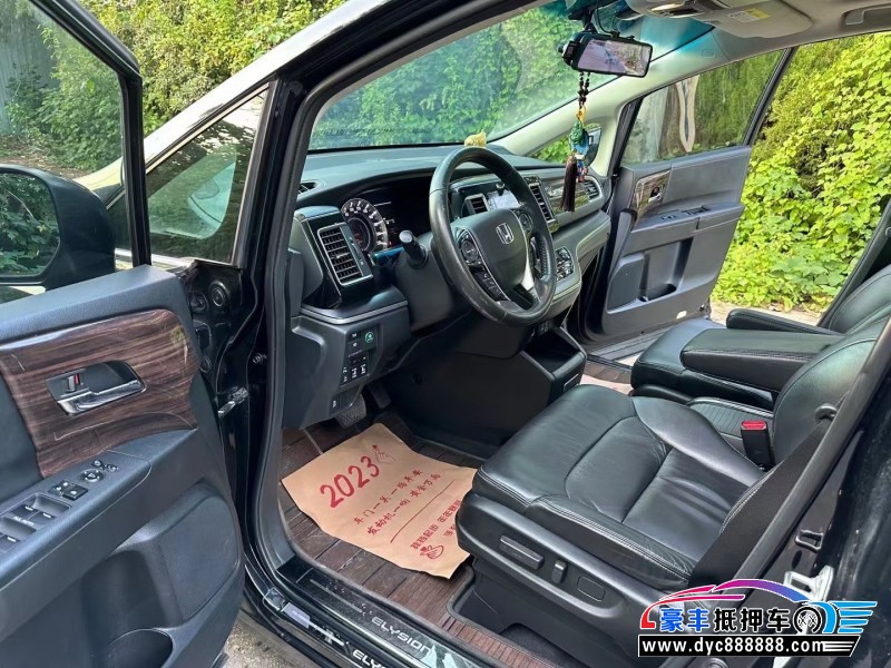 17年本田艾力绅轿车抵押车出售