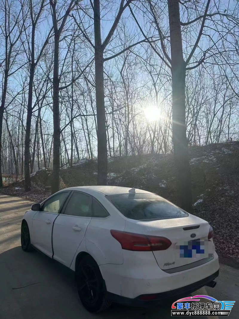 17年福特福克斯轿车抵押车出售