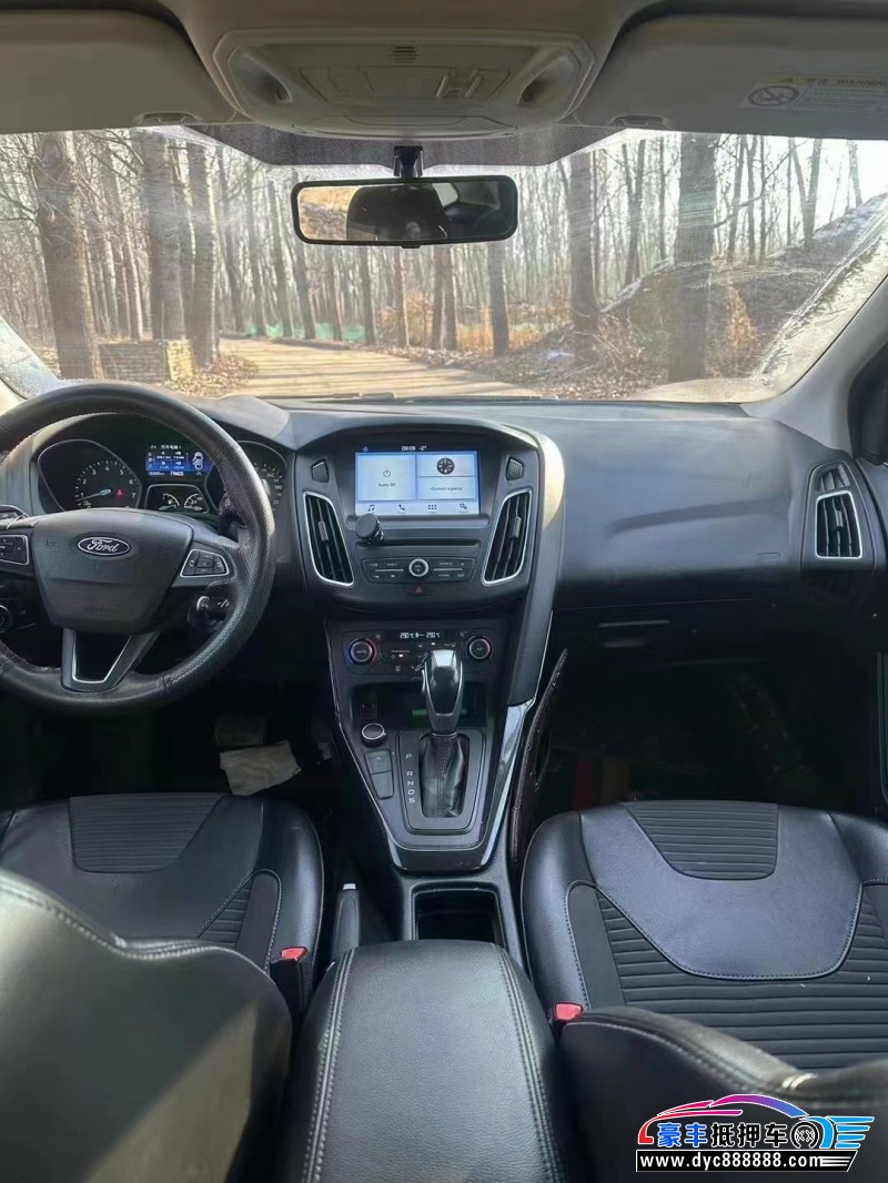 17年福特福克斯轿车抵押车出售