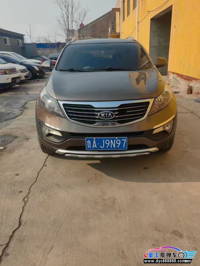 13年起亚智跑轿车抵押车出售