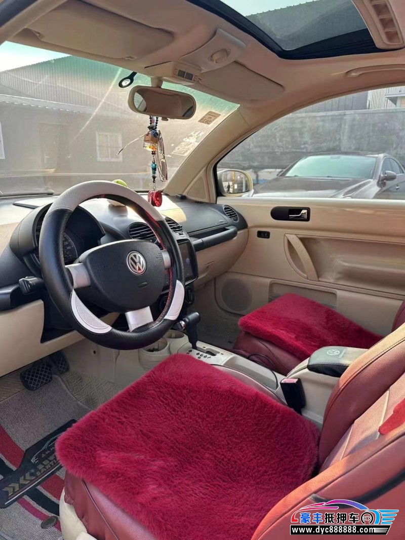 10年大众甲壳虫轿车抵押车出售