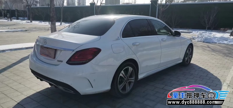 21年奔驰C轿车抵押车出售
