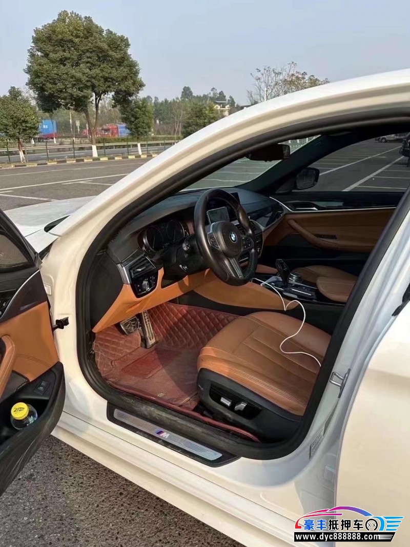 18年宝马5系轿车抵押车出售