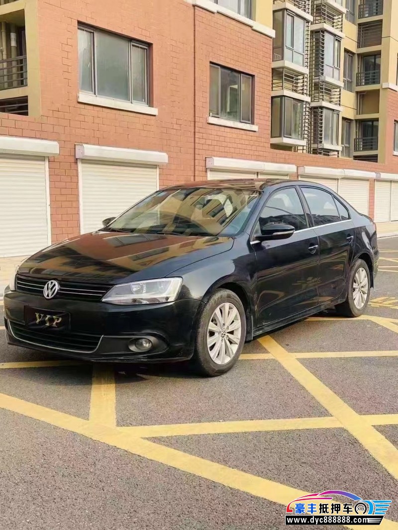 14年大众速腾轿车抵押车出售