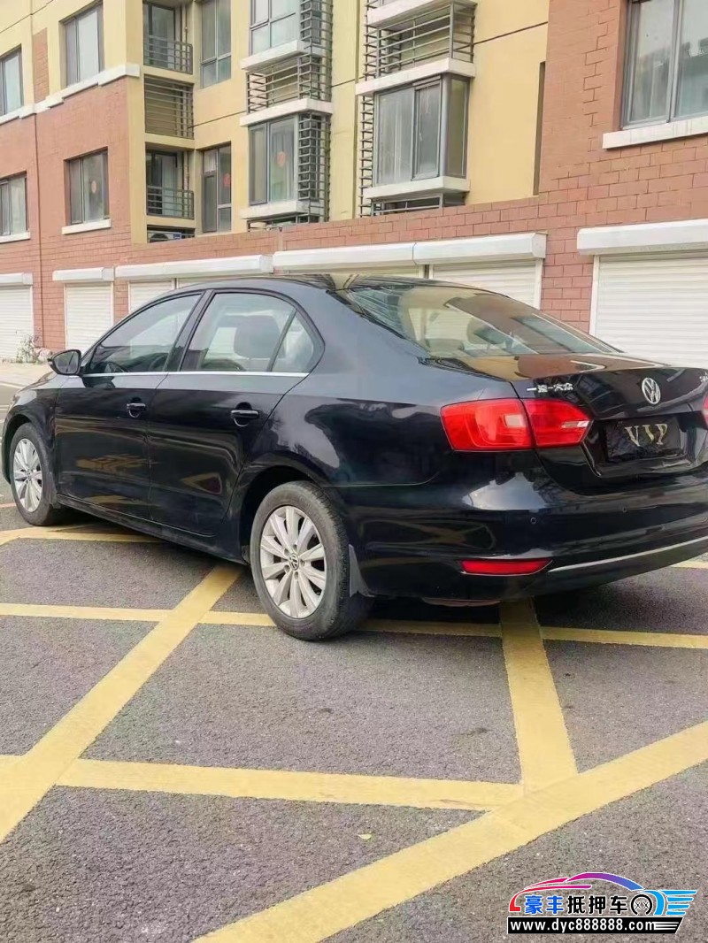 14年大众速腾轿车抵押车出售