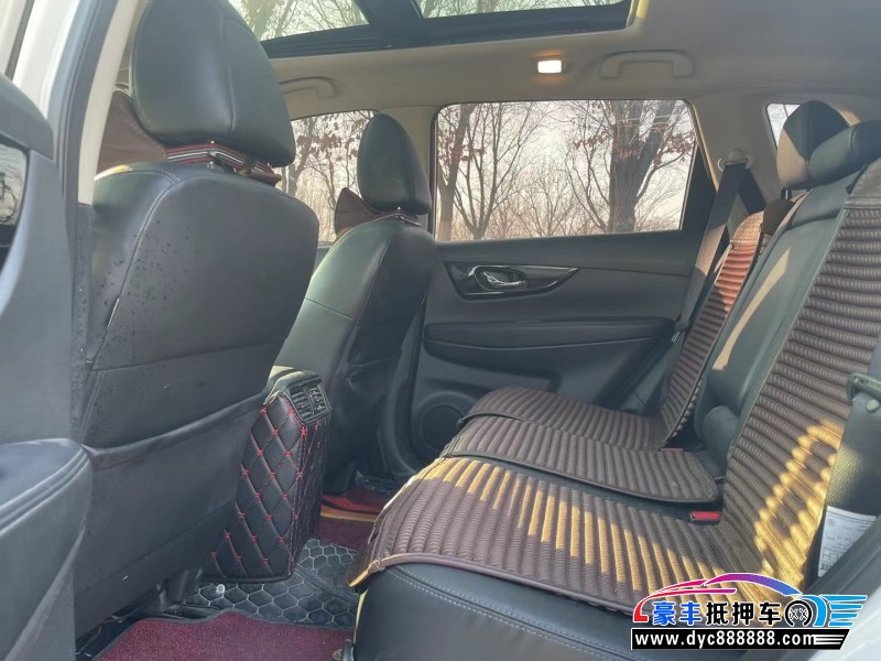 19年日产奇骏轿车抵押车出售