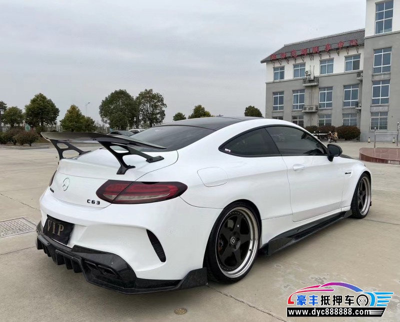 21年奔驰C轿车抵押车出售