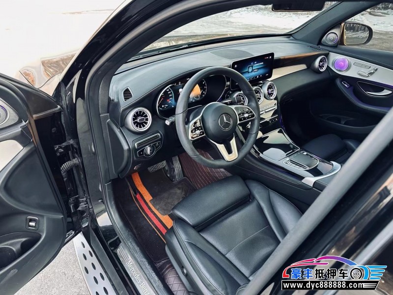 21年奔驰GLC轿车抵押车出售