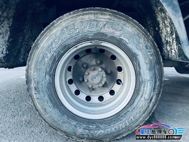 22年重汽豪沃轿车抵押车出售