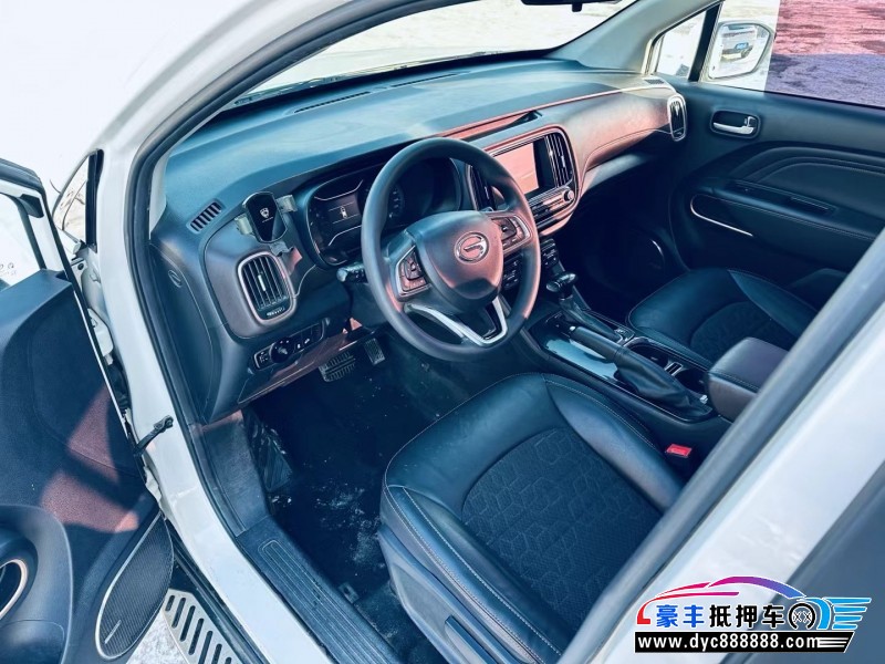 18年传祺gs3轿车抵押车出售