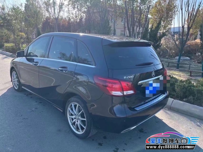 15年奔驰B轿车抵押车出售