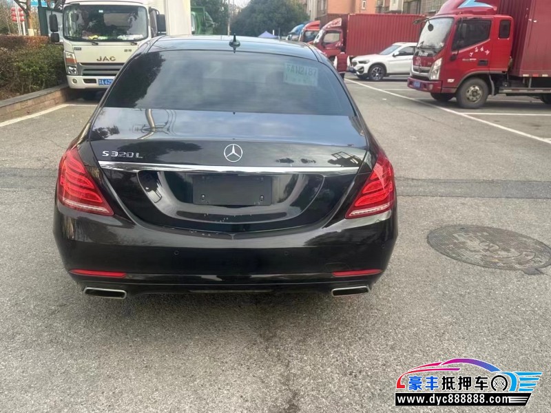 16年奔驰S轿车抵押车出售