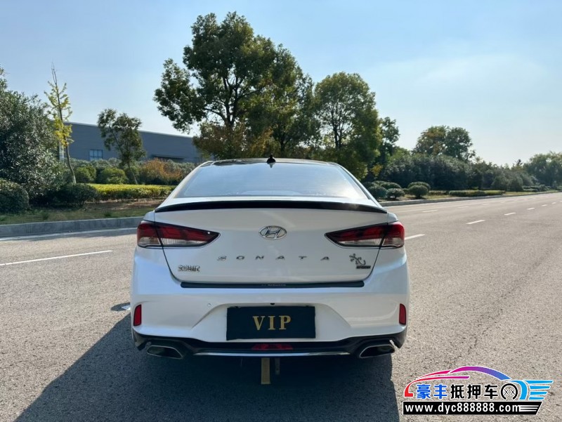 18年现代索纳塔轿车抵押车出售