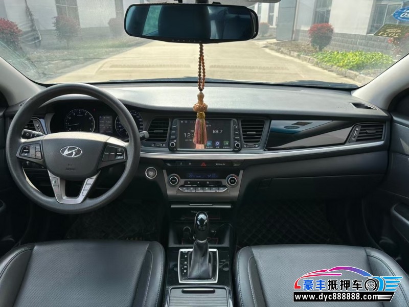 17年现代名图轿车抵押车出售